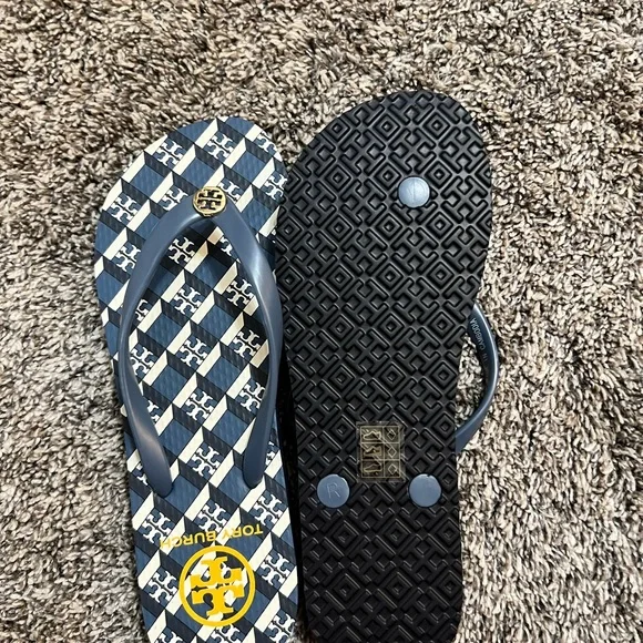 Tory Burch Navy and White Patterned Flip Flops - Picture 2 of 3